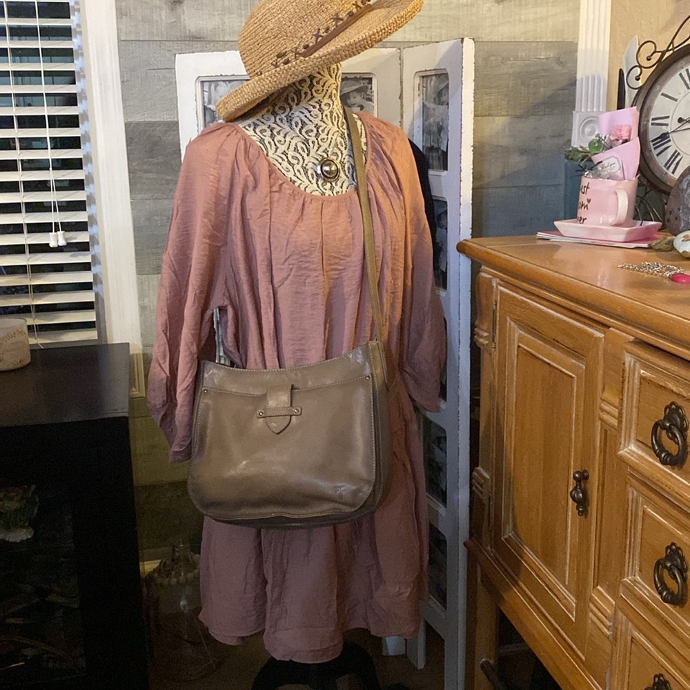 Frye Olivia Genuine leather purse with adjustable strap